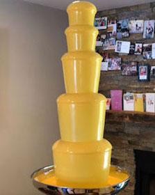 Sajtszökőkút sajttal